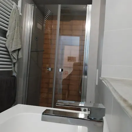Santa Chiara Apartment *